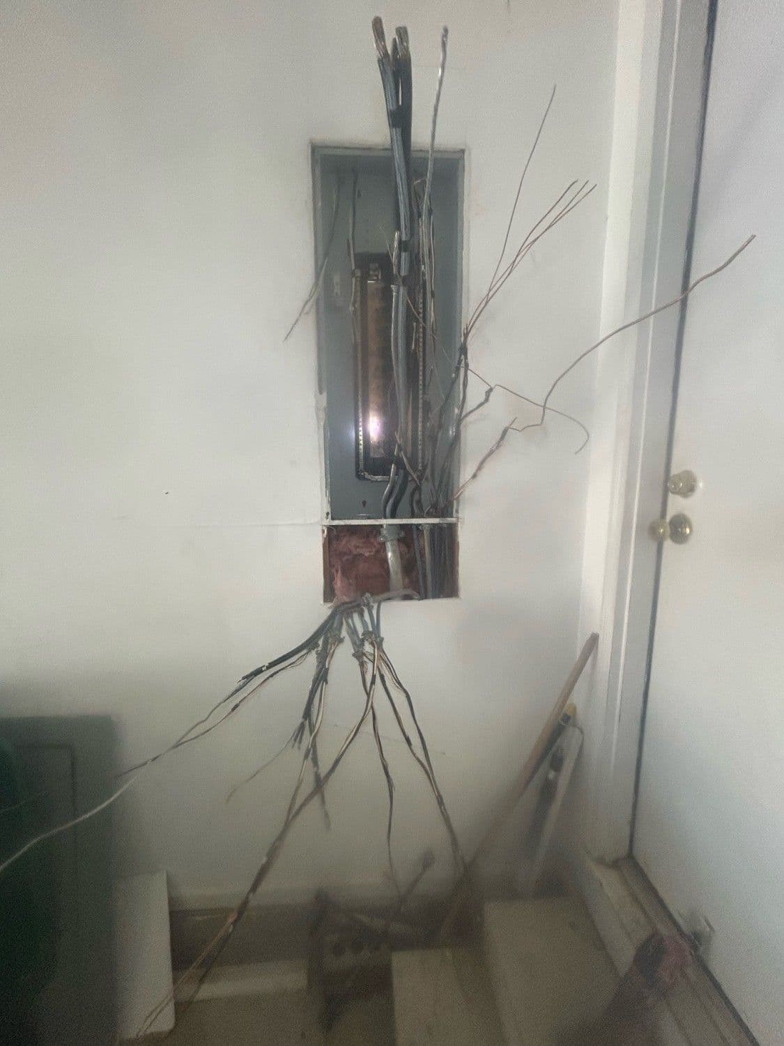 Gallery photos for Complete Electrical Upgrade with 200 Amp Service Installation: Image #1