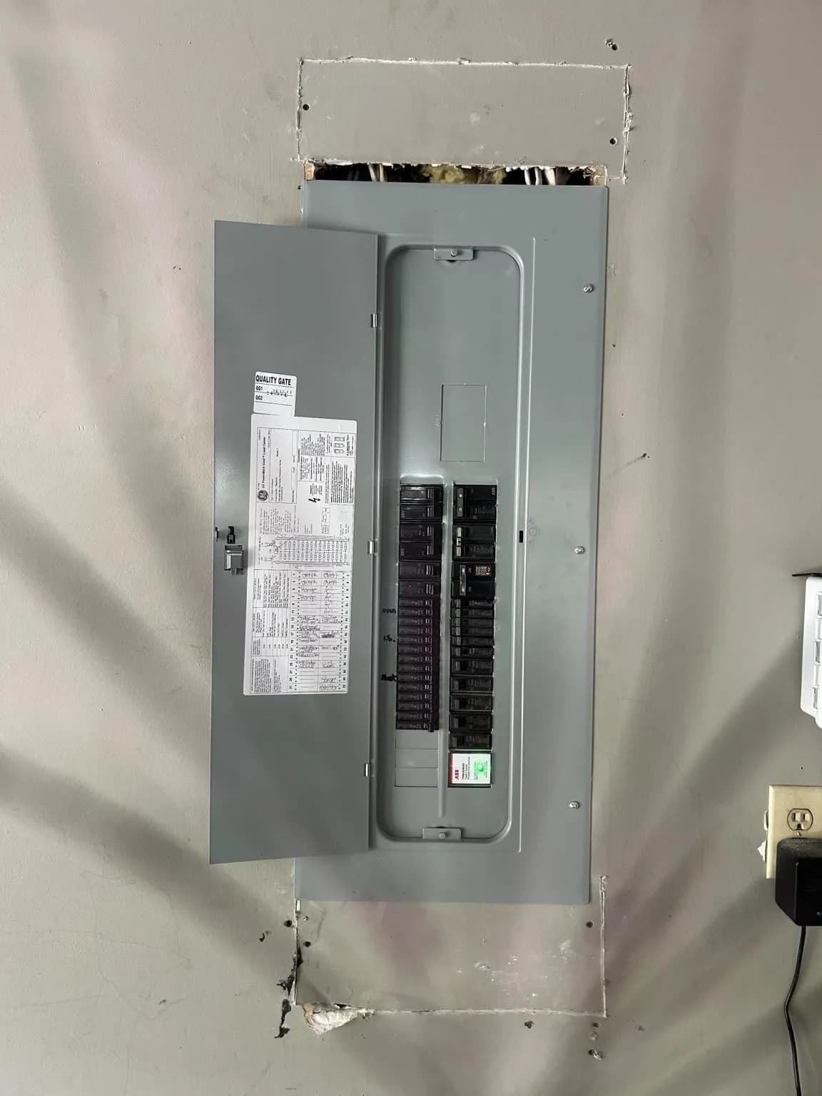 Gallery photos for Electrical Panel Upgrades and Service Upgrades for Metro Atlanta Homes: Image #4
