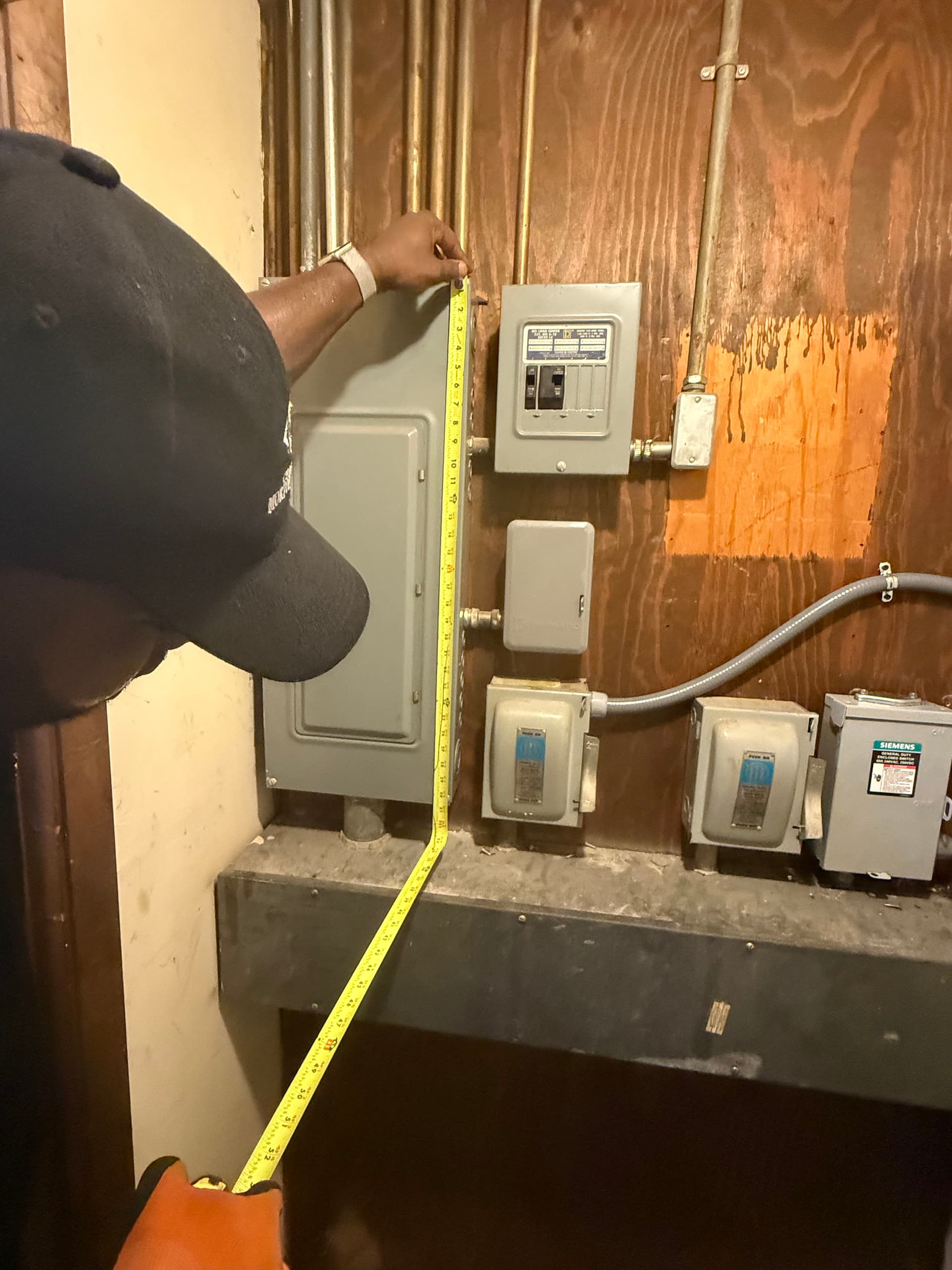 Gallery photos for Your Electrical Panel Is the Last Thing You Should Ignore: Image #2