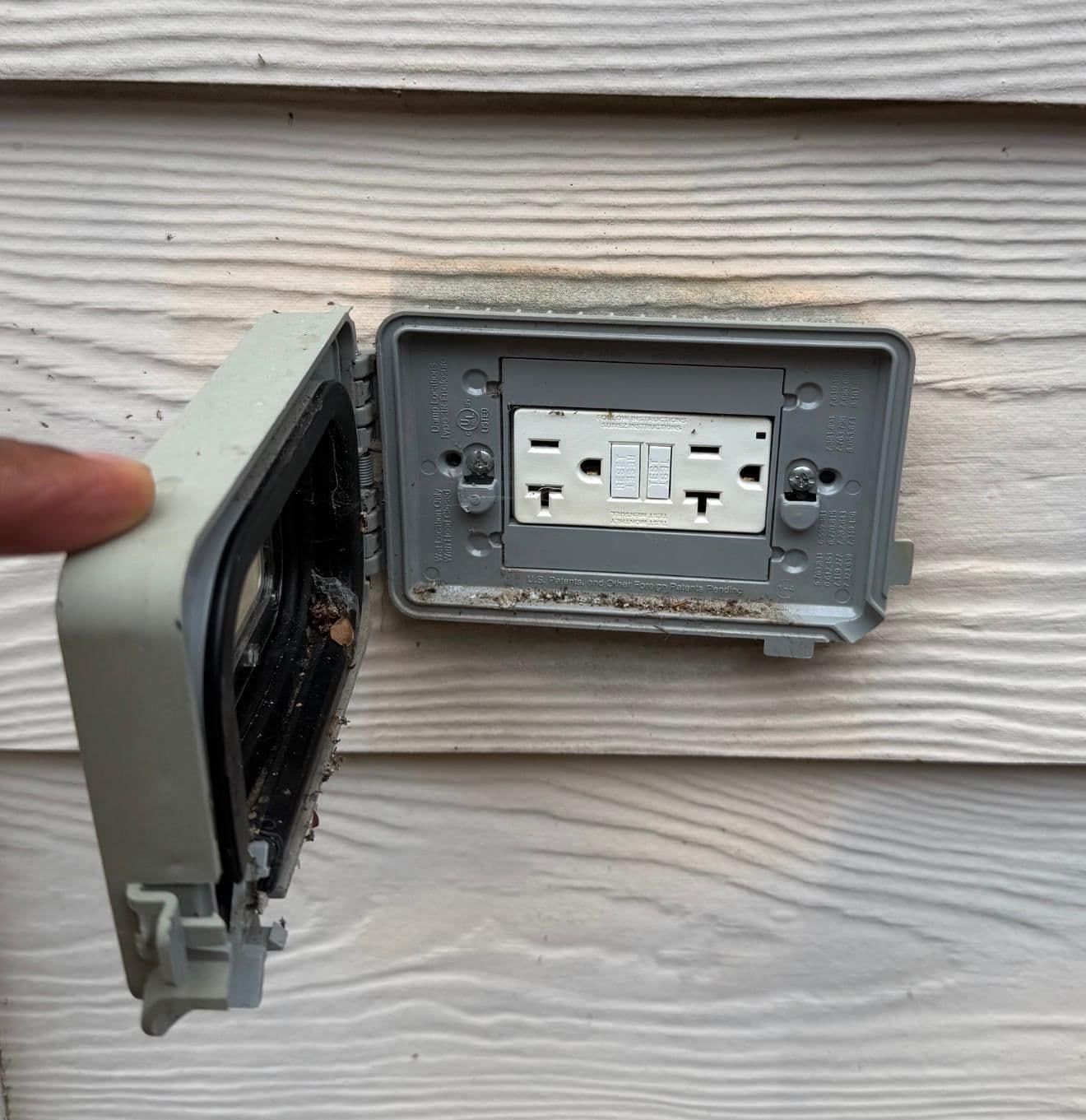 Gallery photos for GFCI Outlet Installation and Replacement Across Metro Atlanta Homes: Image #3